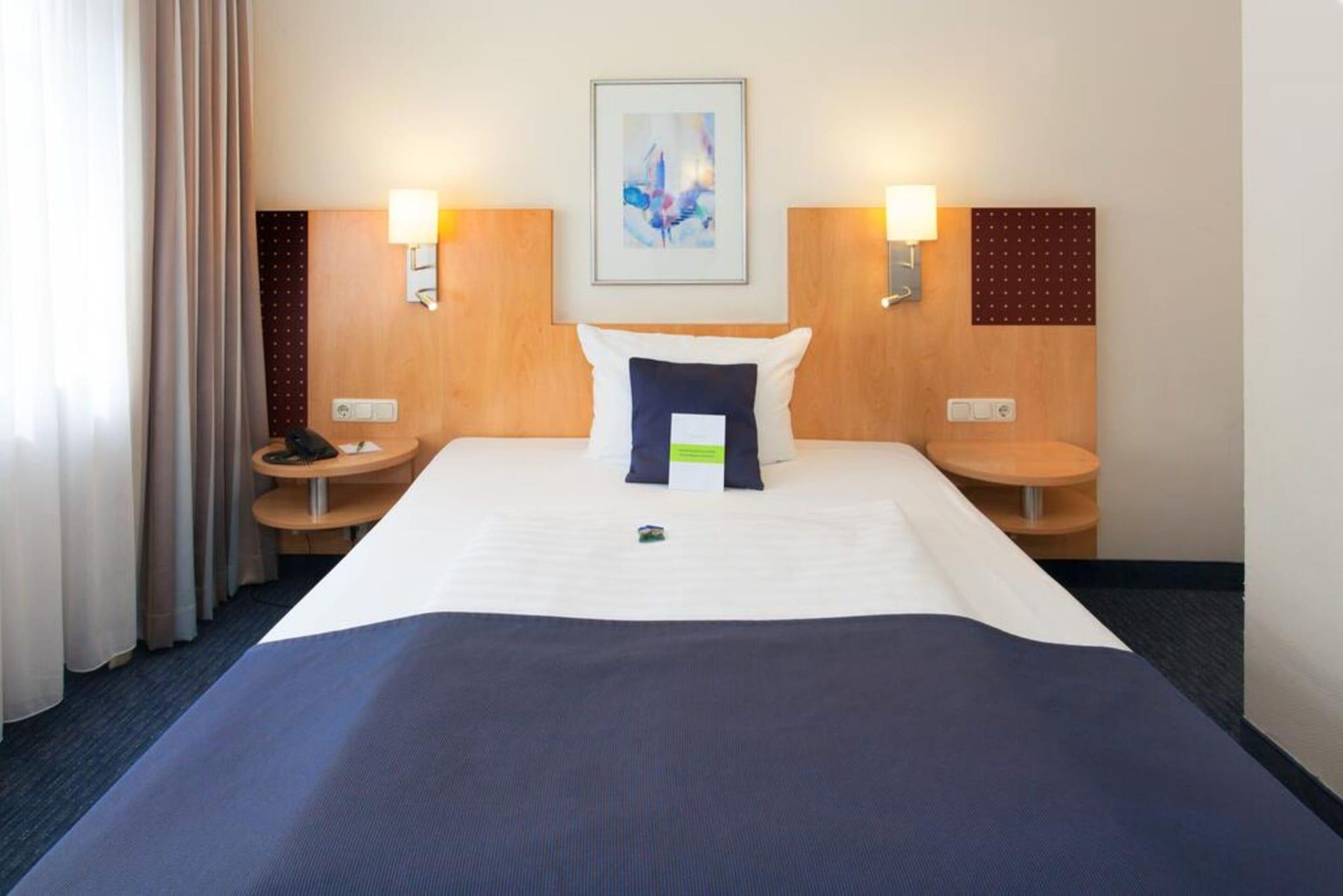 ท็อป เฟเวอร์ โฮเทล สกาลา Hotel Frankfurt am Main ภายนอก รูปภาพ