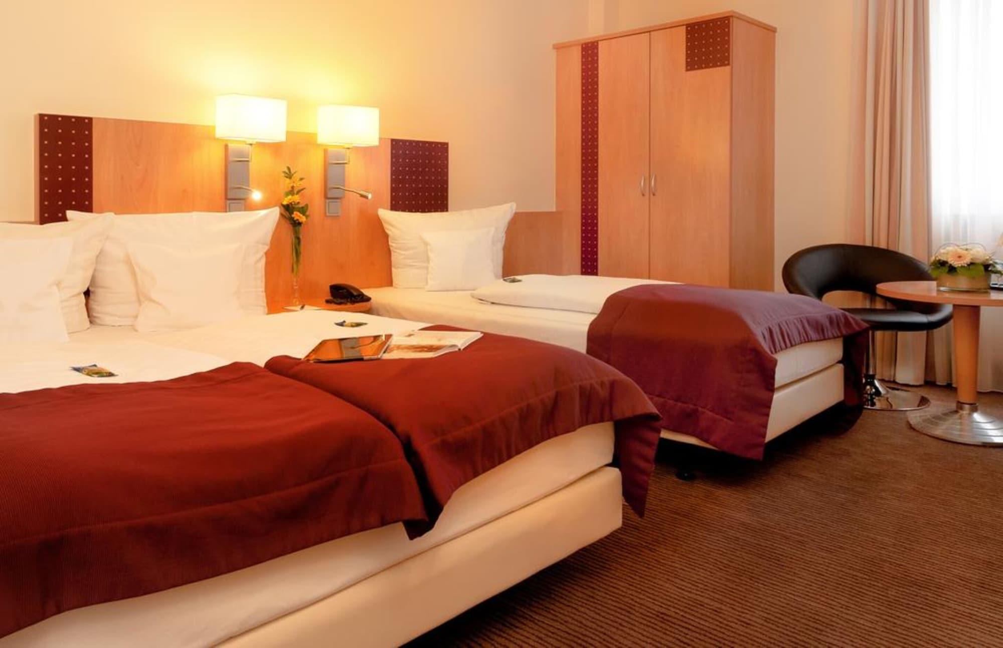 ท็อป เฟเวอร์ โฮเทล สกาลา Hotel Frankfurt am Main ภายนอก รูปภาพ
